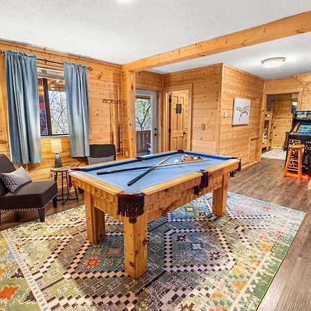 The Family Stone Luxe Cabin Sleeps 12 Hot Tub Dogfriendly Dollywood Pigeon Forge Luaran gambar