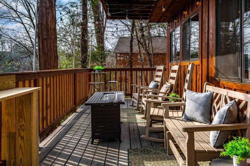 The Family Stone Luxe Cabin Sleeps 12 Hot Tub Dogfriendly Dollywood Pigeon Forge Luaran gambar