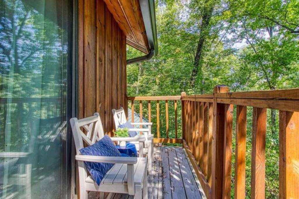 The Family Stone Luxe Cabin Sleeps 12 Hot Tub Dogfriendly Dollywood Pigeon Forge Luaran gambar